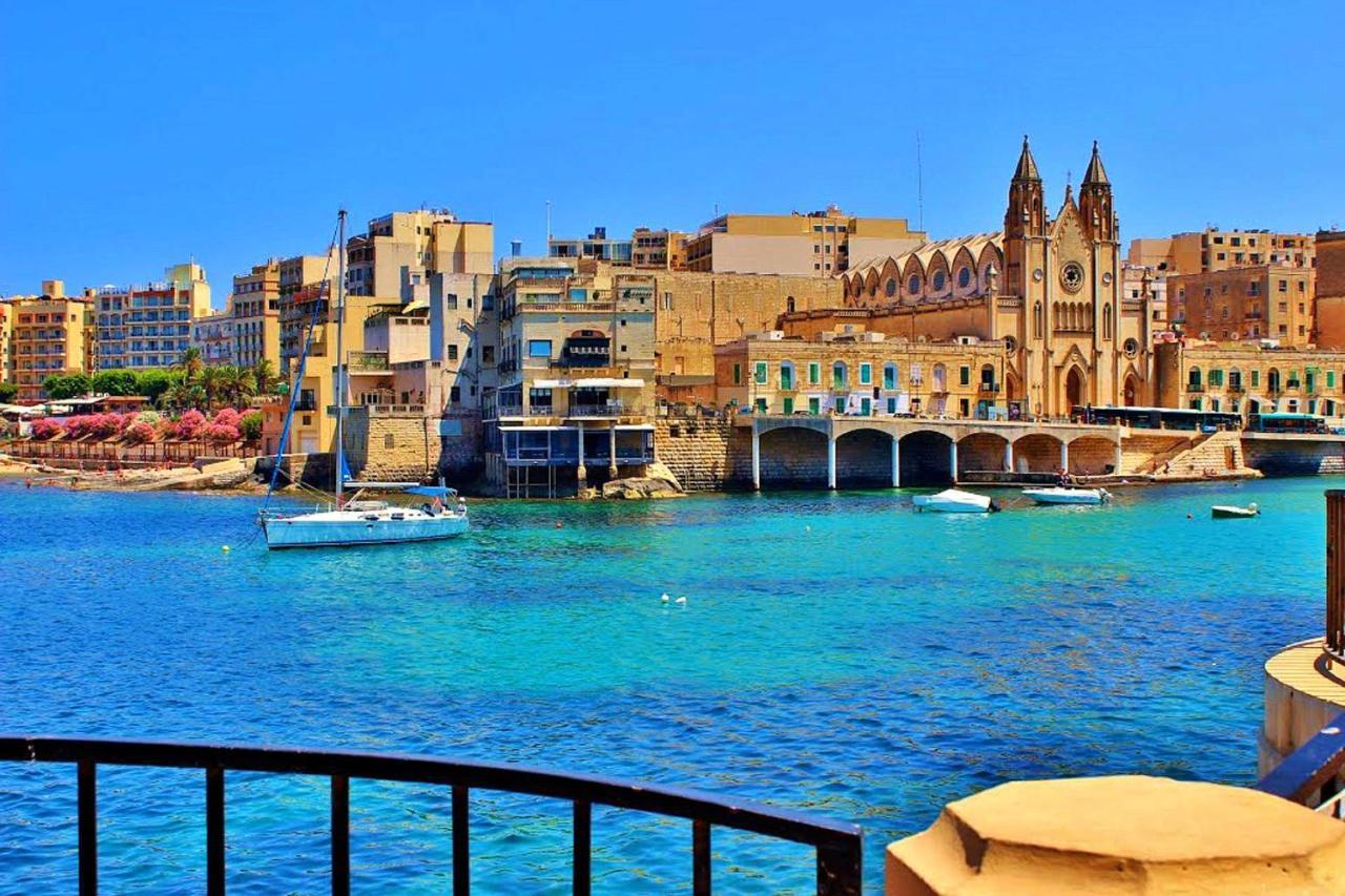Deluxe Steps To St George's Bay Appartement