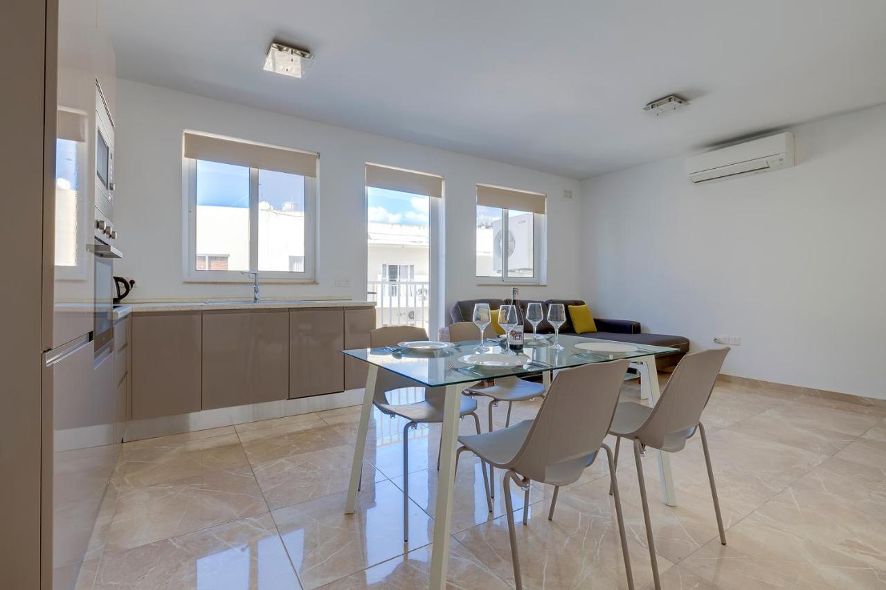 Appartement Deluxe Steps To St George's Bay