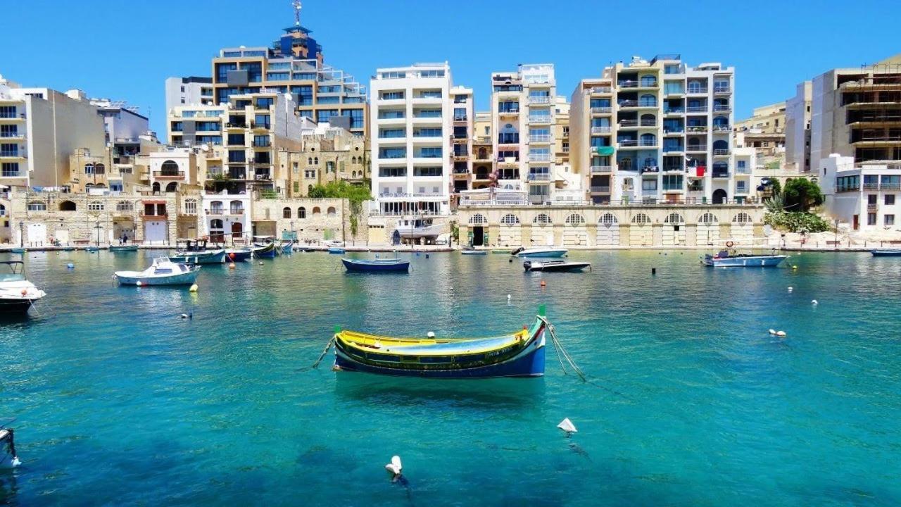 Deluxe Steps To St George's Bay Appartement San Ġiljan